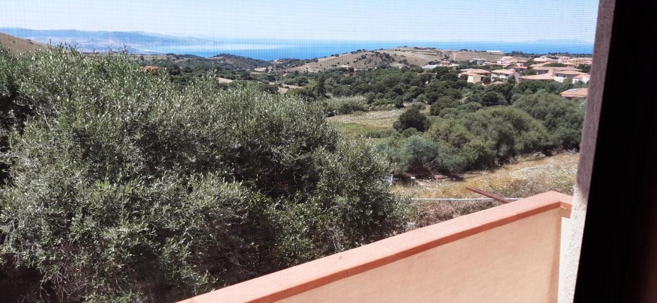 Casa Vacanza Costa Rossa vista mare Trinità dʼAgultu Esterno foto