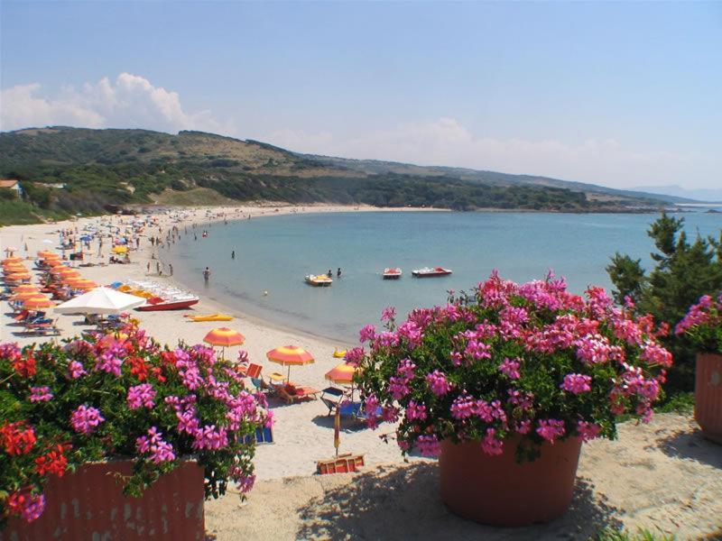 Casa Vacanza Costa Rossa vista mare Trinità dʼAgultu Esterno foto